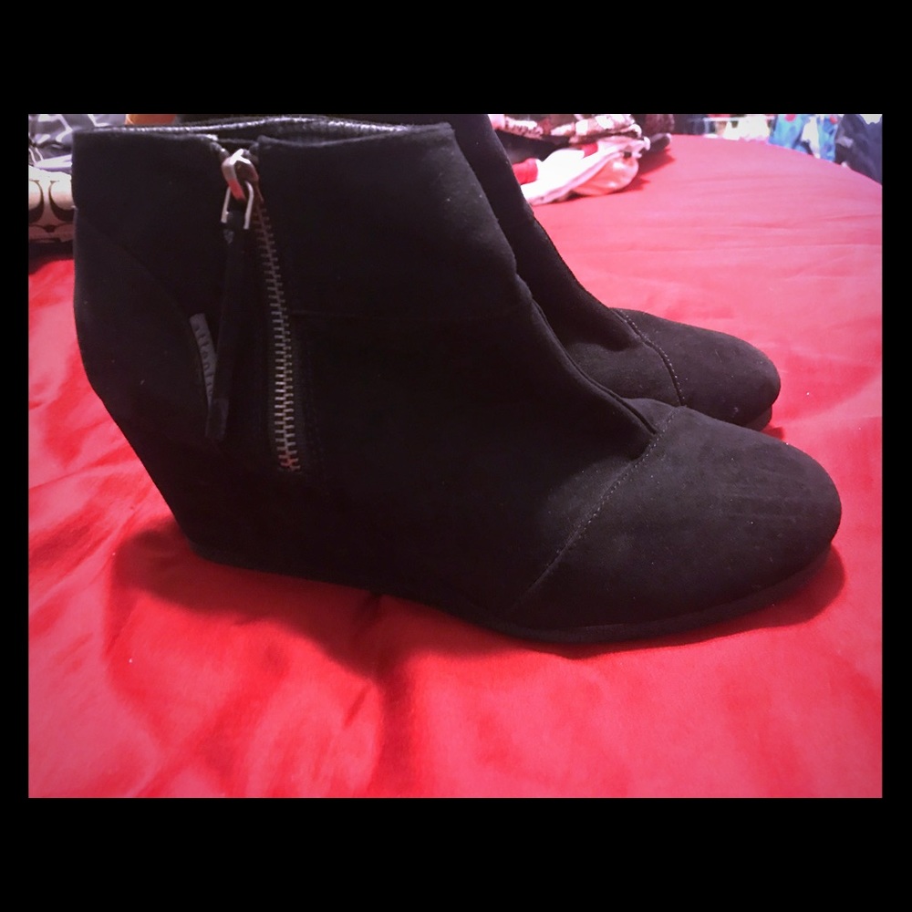 Black ankle booties